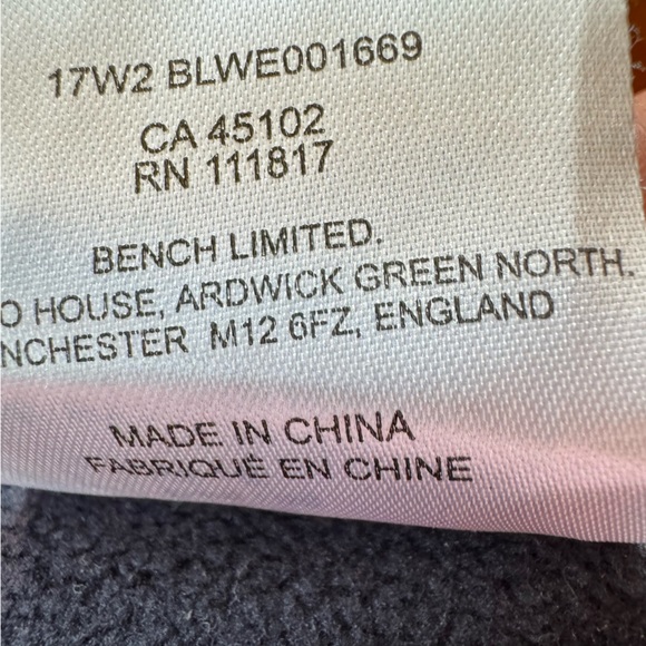 Bench Women’s dark navy velvety soft Full Zip Hoodie (medium) - Picture 6 of 6